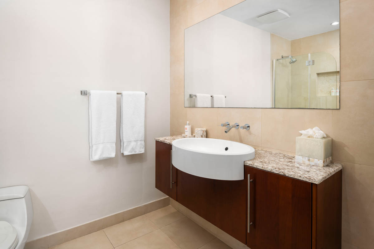Three Bedroom Oceanfront - Bathroom Vanity