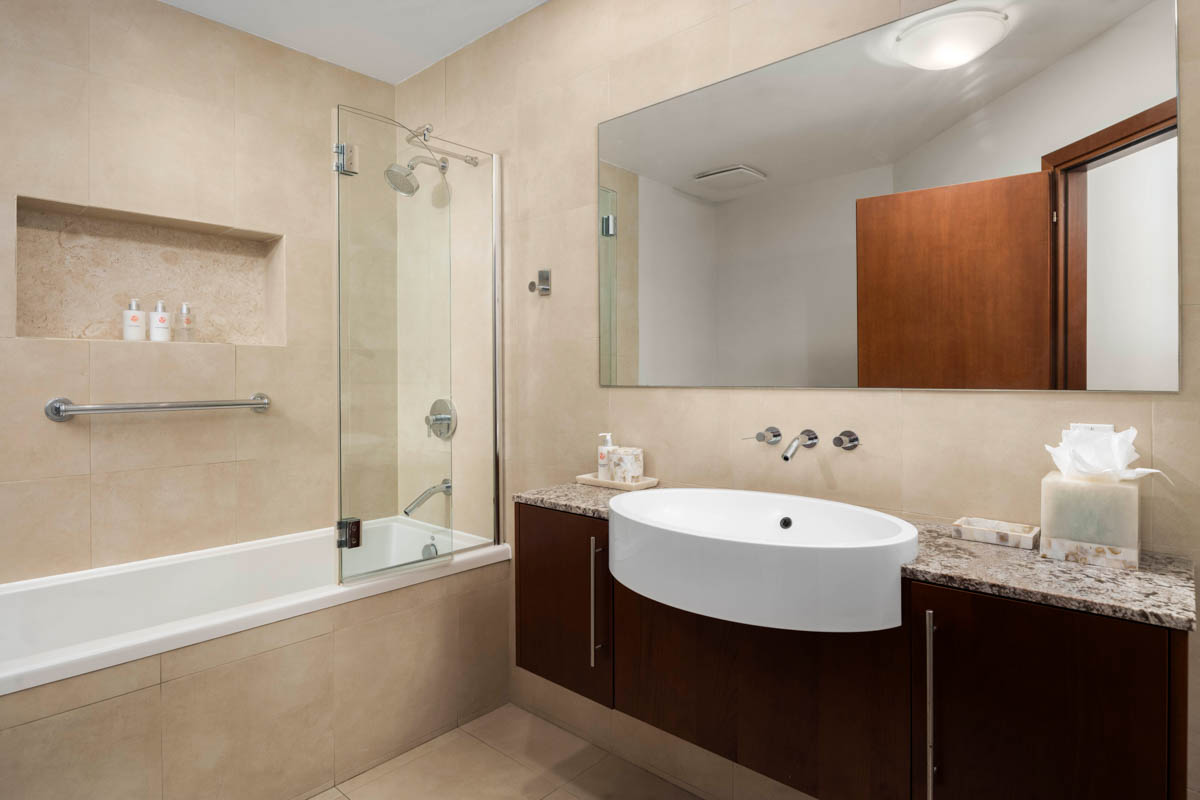 Two Bedroom Oceanfront Suite - Bathroom
