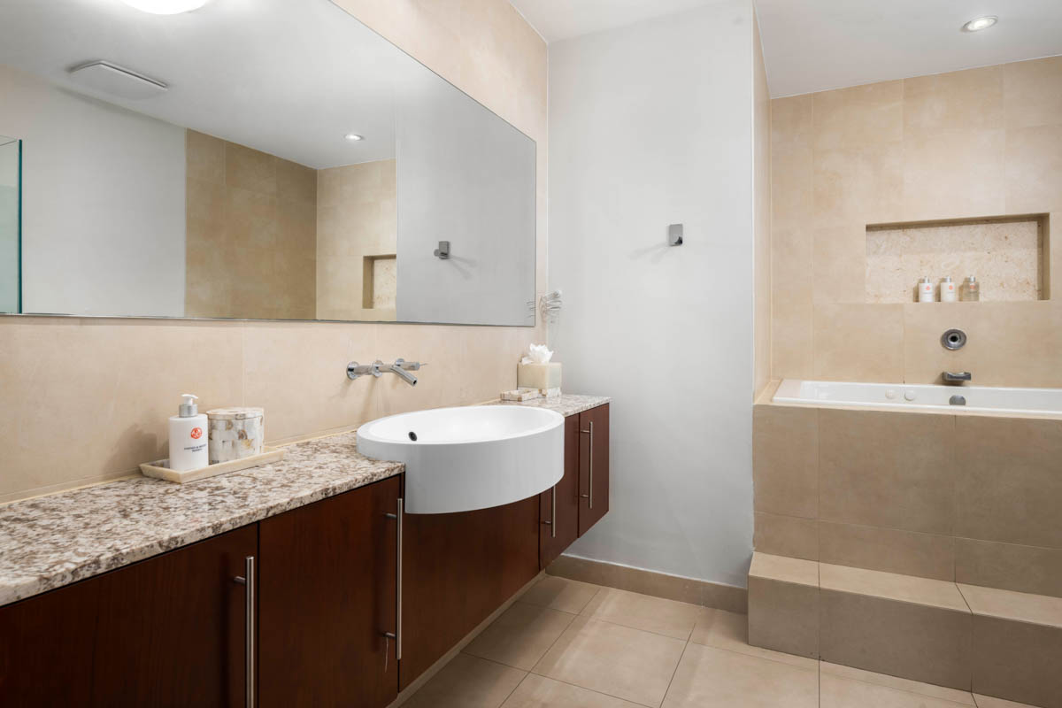 Two Bedroom Oceanfront Suite - Bathroom Vanity