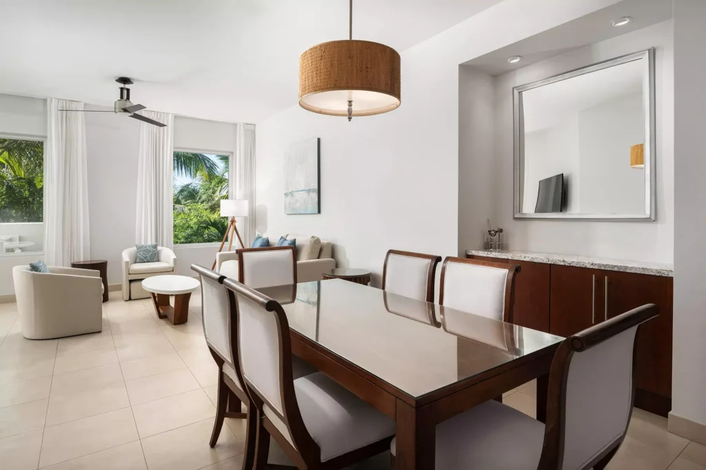 Two Bedroom Oceanfront Suite - Dining living