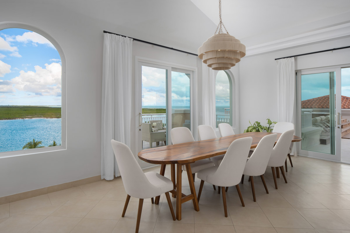 blue-haven-two-bedroom-oceanfront-terrace-penthouse-dining